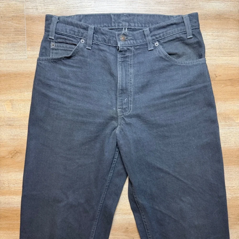 Vintage Levi's 550 Jeans Men 32x33 Gray Relaxed Fit Made in USA Denim Skater 90s